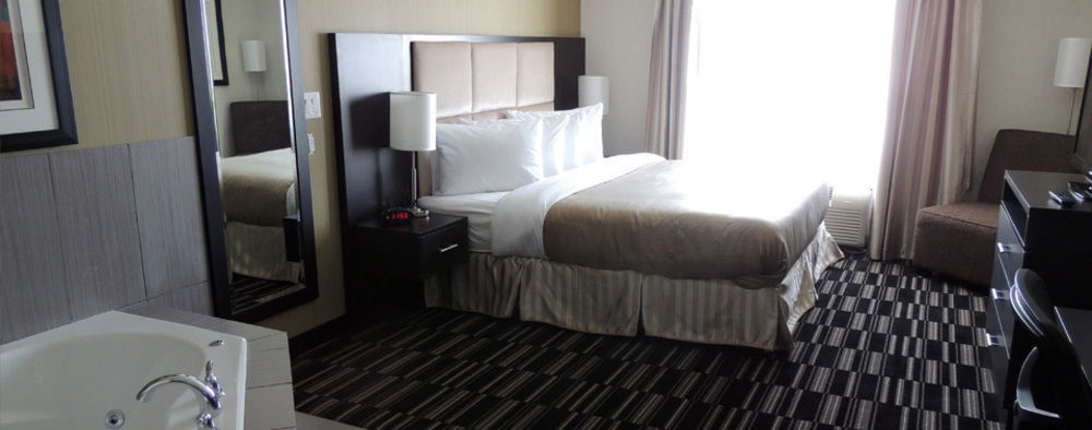 Western Star Inn & Suites Stoughton ภายนอก รูปภาพ
